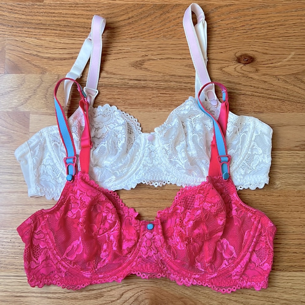 Jezebel 36C, fits 34D. Excellent condition. No flaws.